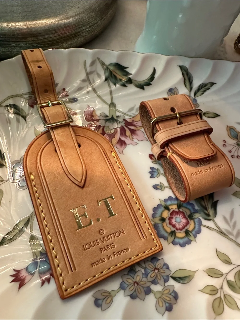 Authentic Louis Vuitton Tan Vachetta Leather Luggage Tag & Strap Set
